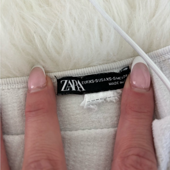 Zara Off-Shoulder Ribbed Top - Picture 2 of 2